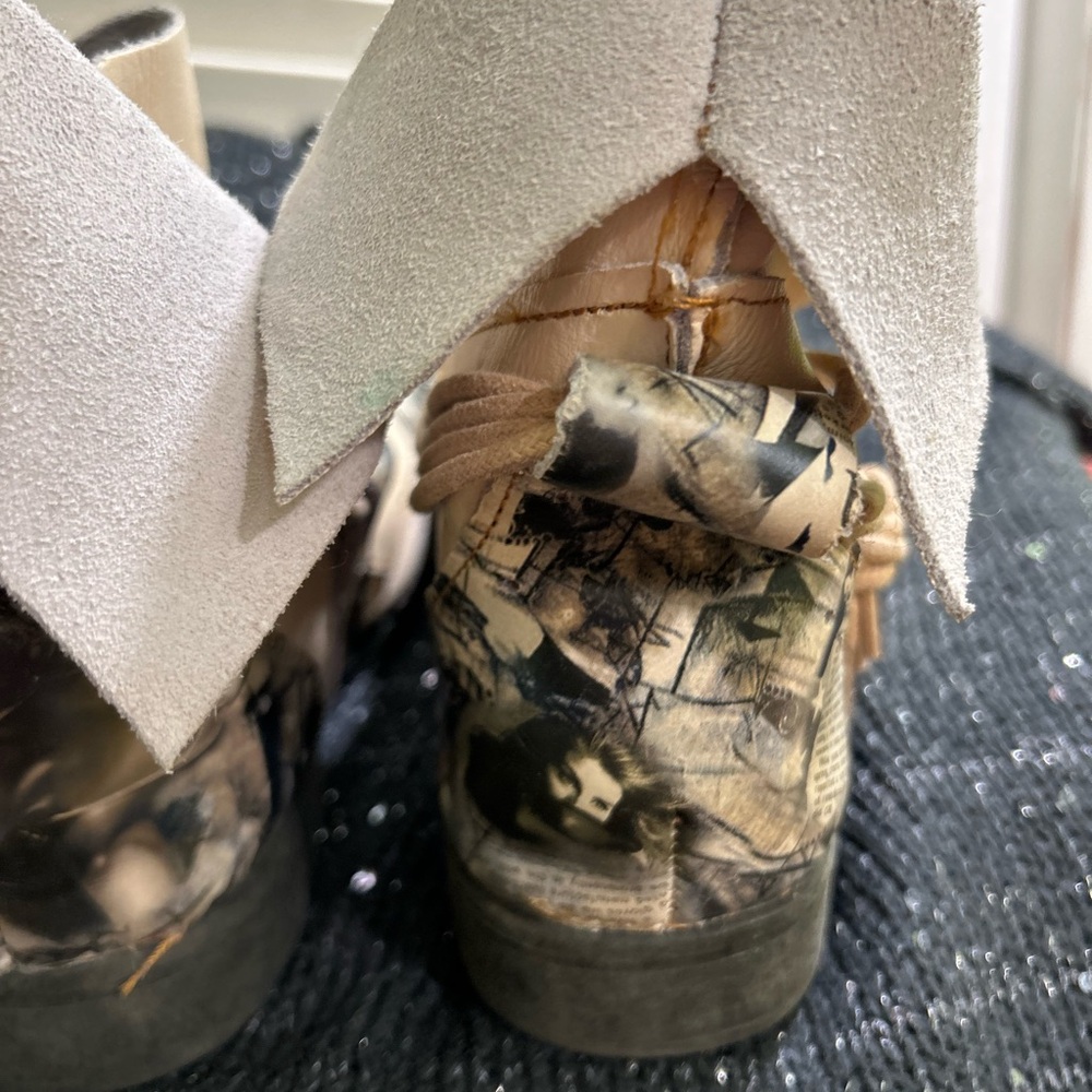 TMA Eyes Beige Newspaper-Print Leather Ankle Boots - Picture 8 of 14